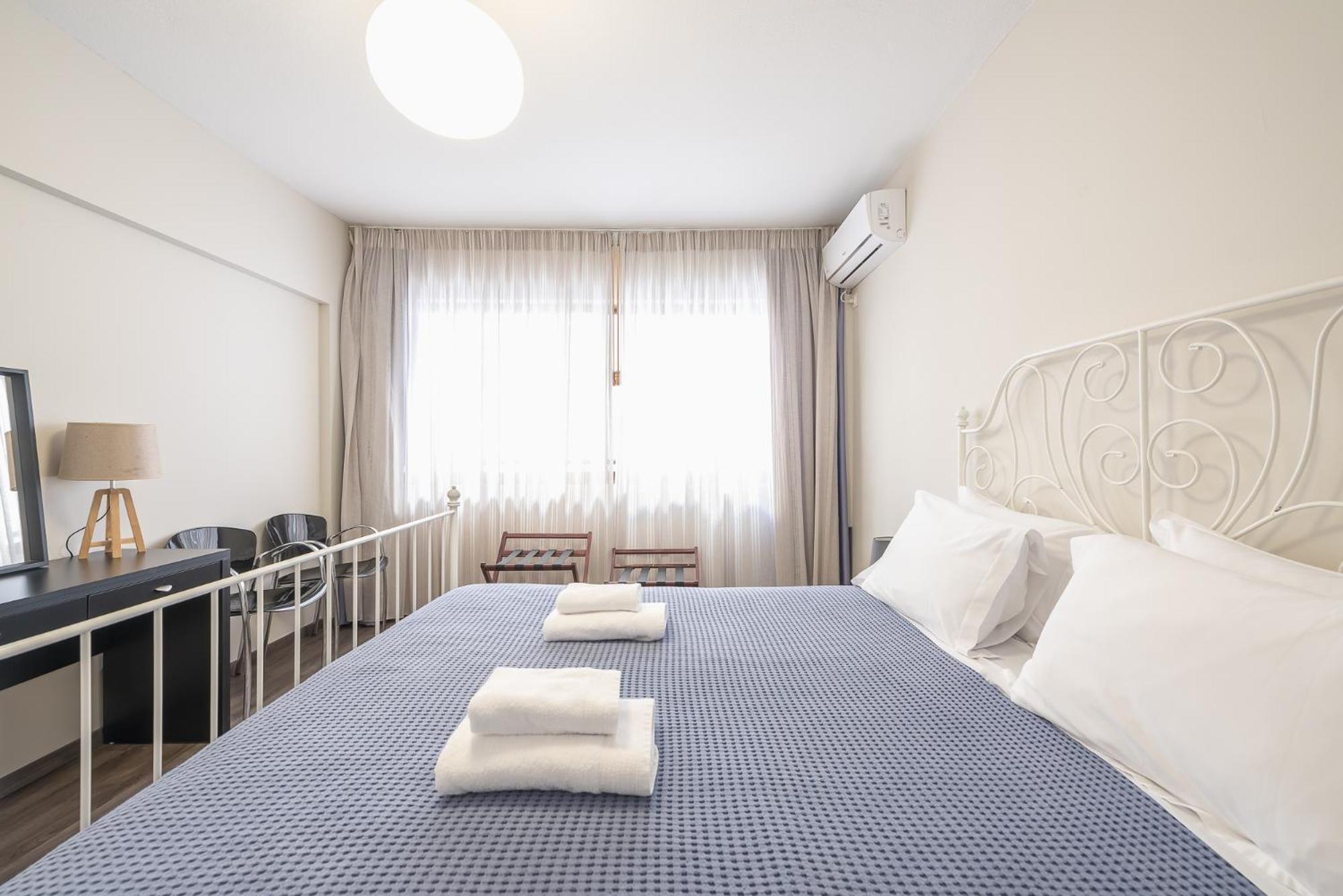 Apartment Steps From Historic Center Plaka 아테네 외부 사진